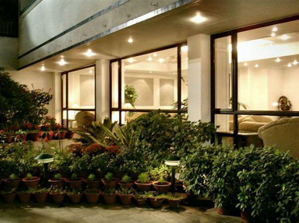 Hotel Vaibhav Varanasi Eksteriør bilde